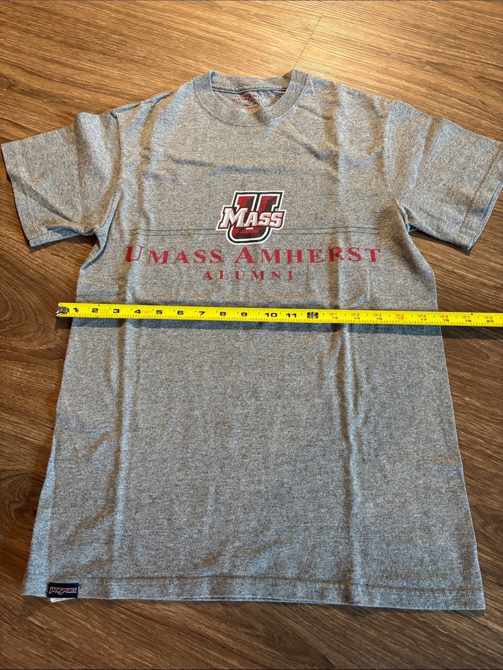 NEW Jansport Gray UMass Amherst Alumni Logo Tee with Red Print - Picture 2 of 4